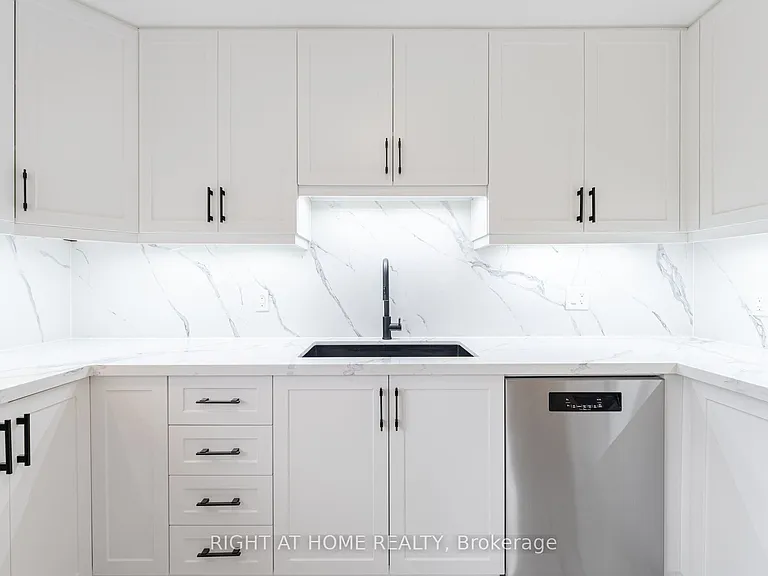 50 Albemarle St — Photo 10