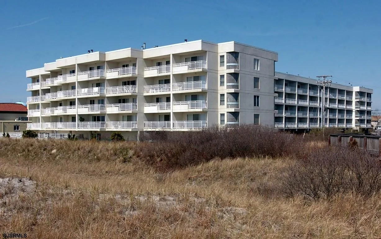 2 bed, 2.5 bath, $2,950 — Photo 1