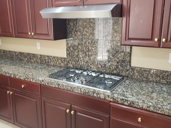 4th image of 922 Apero Way