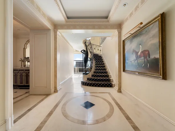 15 West 53rd Street image 15 of 26