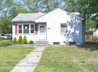 809 Cralle Ave, Tappahannock, VA 22560