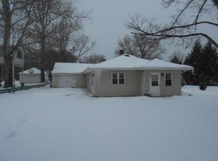 4664 W Lake Rd, Erie, PA 16505