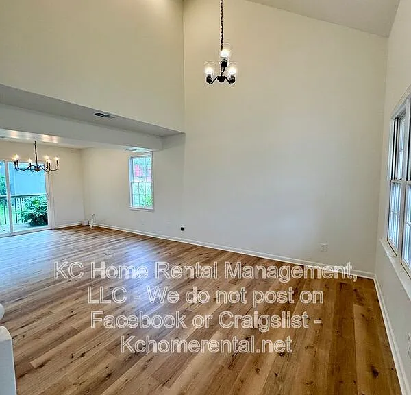 307B E Main St — Photo 3