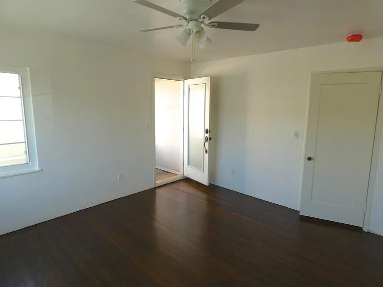 4236 Oakmore Rd — Photo 8