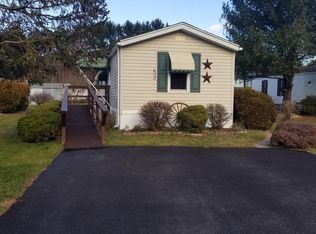 52 Blarney Cir, Mohrsville, PA 19541