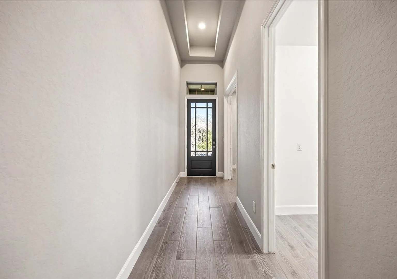 Modern & Spacious Home in Desirable Veramendi Community — Photo 4