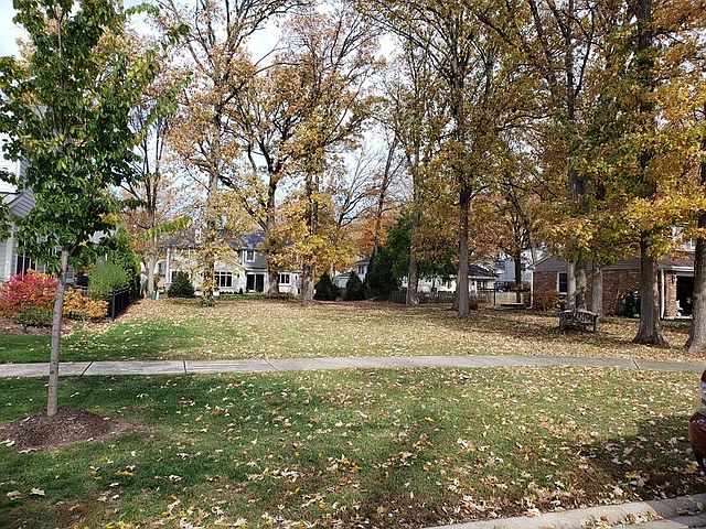 1st image of 206 Wilmette Ave
