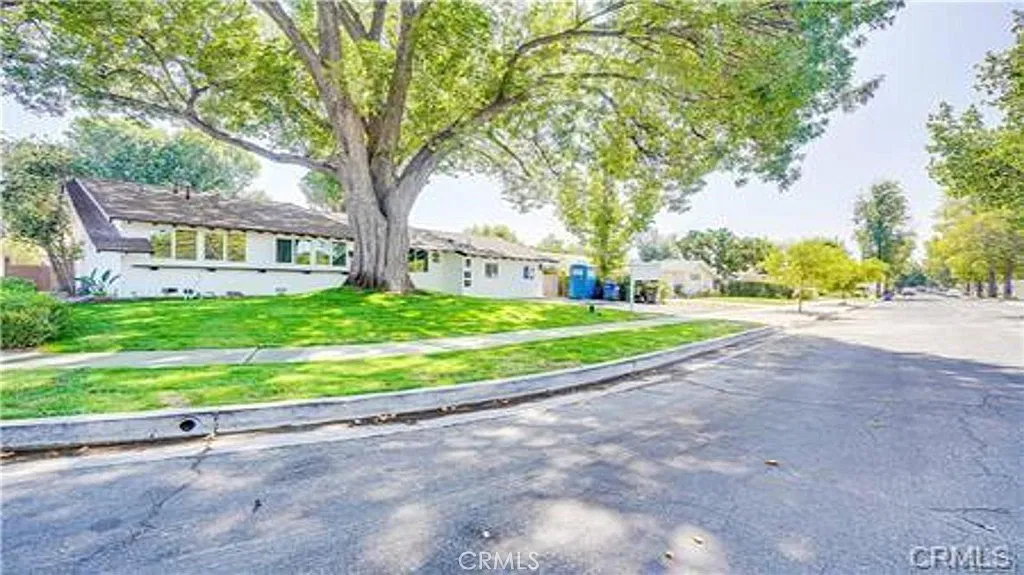 4 bed, 1431 sqft, $4,650 — Photo 1