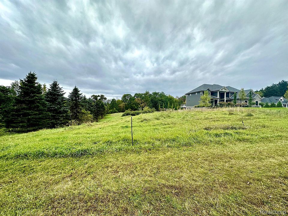 1st image of 3678 High Hillcrest Dr