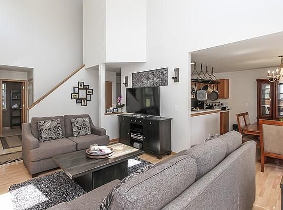 5th image of 1426 Meadowsedge Ln #6
