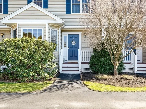 11 Old Cedar Vlg, Bridgewater, MA 02324