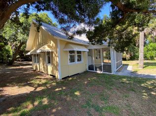 193 2nd St, Cedar Key, FL 32625