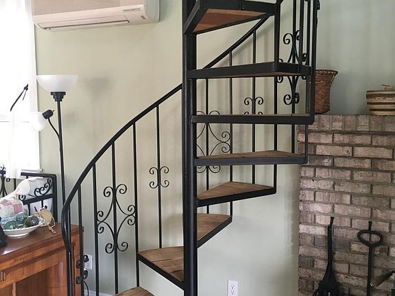 Spiral staircase