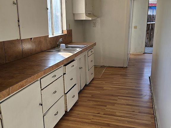 2nd image of 149 E 2nd St