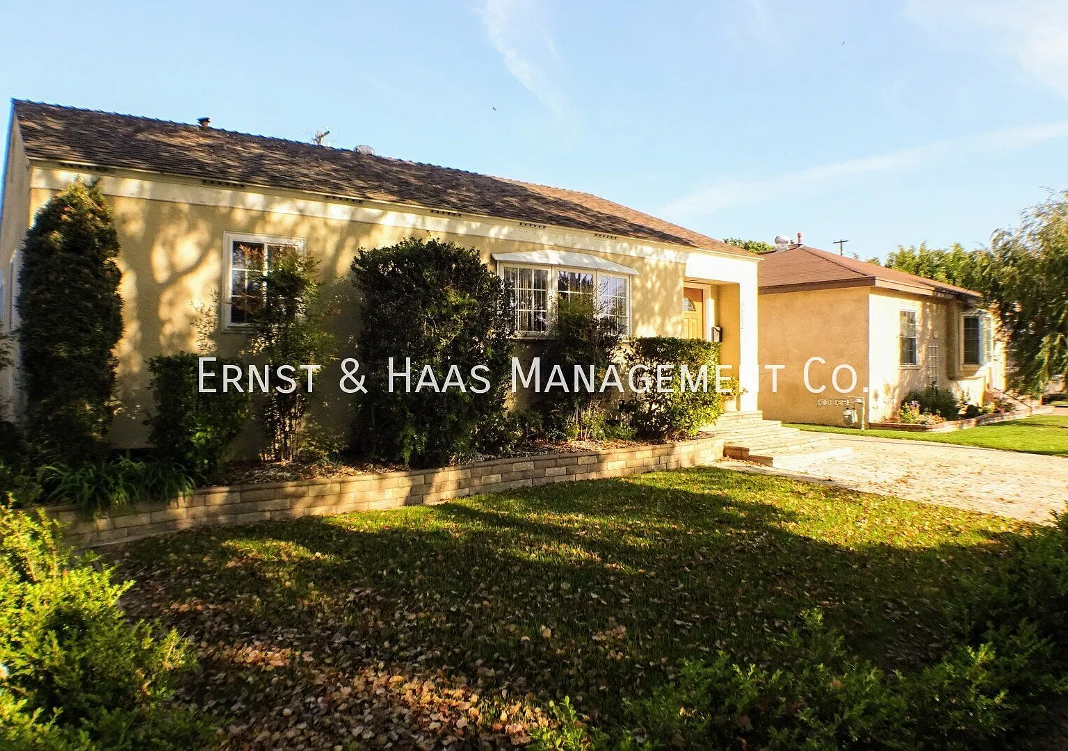 Remodeled 2-Bedroom Home with Private Patio, Garage & Carport Near Heartwell Park! — Photo 1