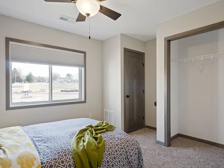786 Peregrine Cir — Photo 87