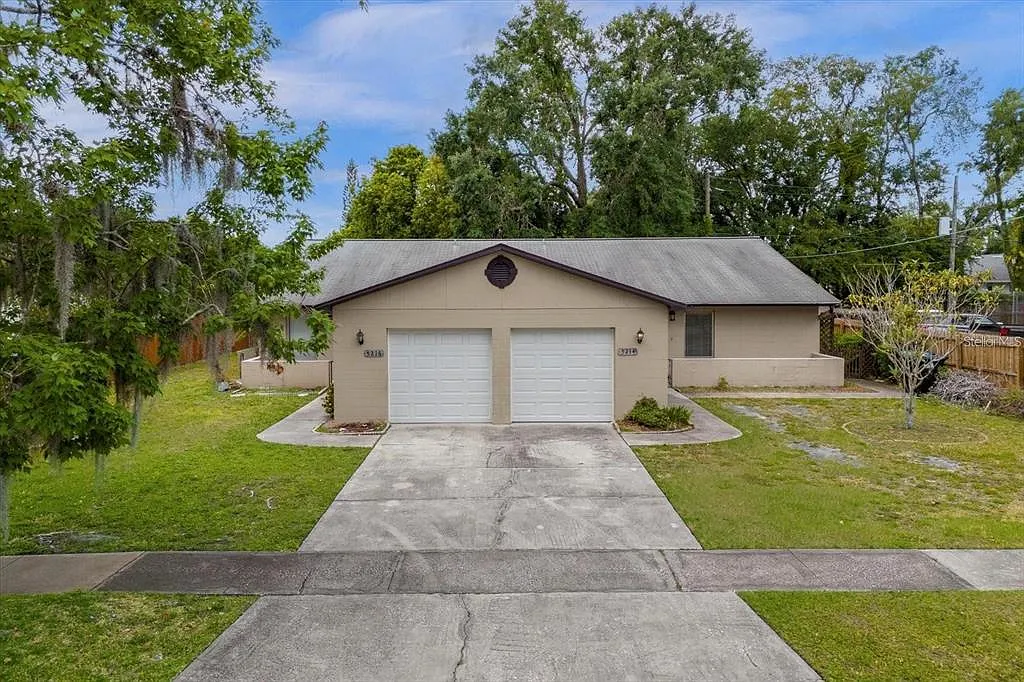 3 bed, 2.0 bath, 1330 sqft, $2,300 — Photo 1