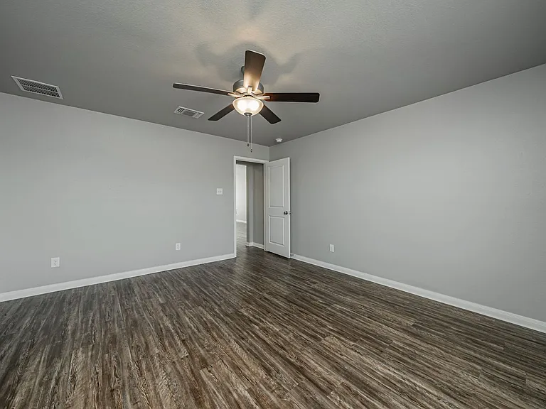 525 Fallbrook Dr — Photo 21
