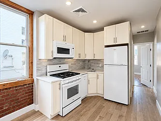 28-13 Astoria Boulevard, #3L