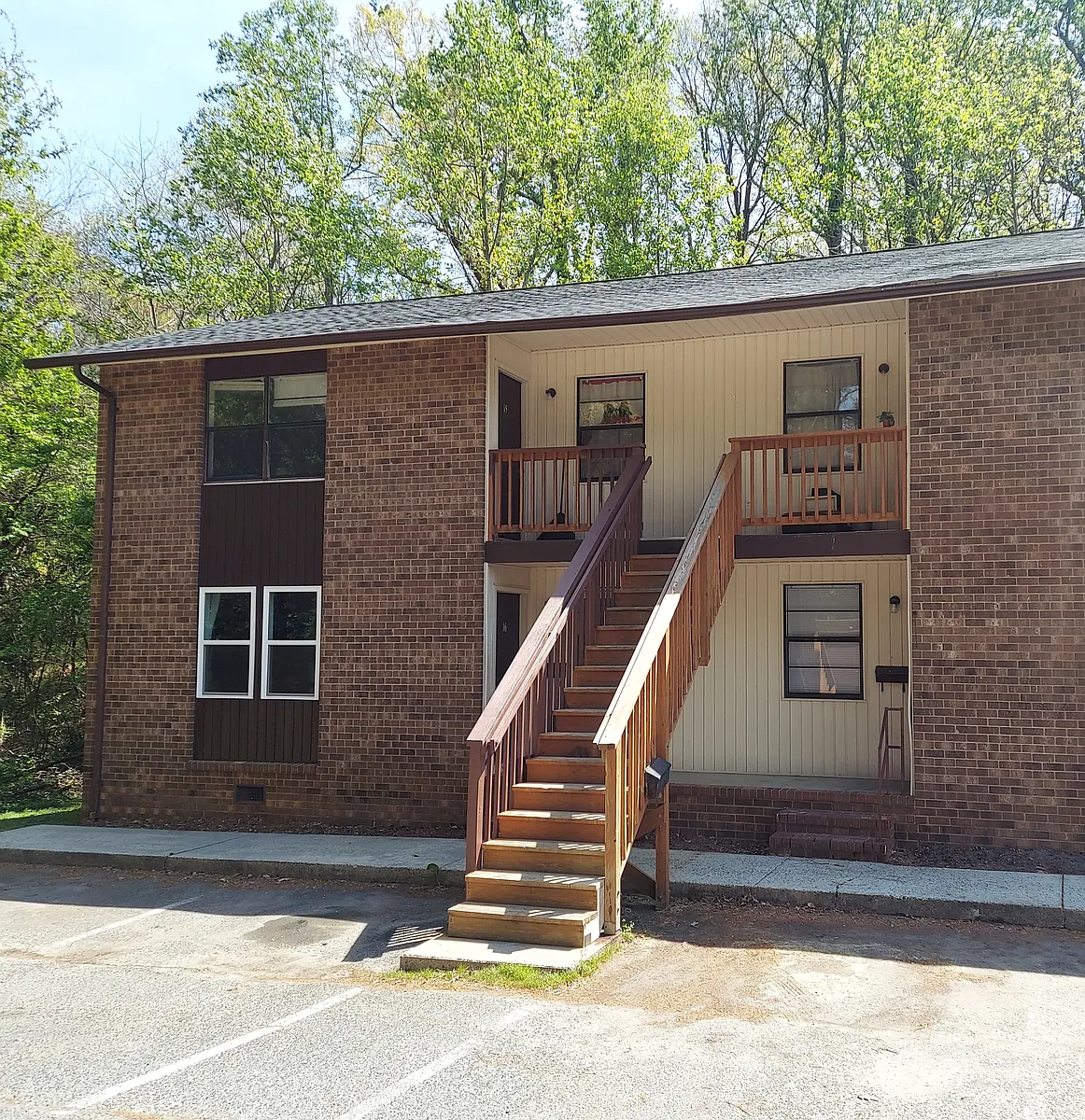 Building Photo - 427 S Main St #2