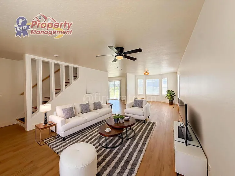 16042 N Saint Helens Dr — Photo 4