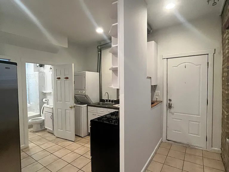 1228 N Cleaver St #2M — Photo 2