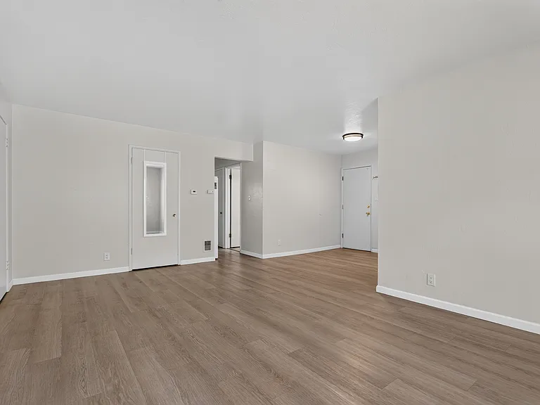 962 Lupin Dr #3 — Photo 6