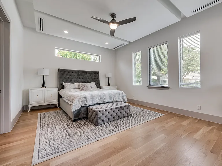 4528 W Amherst Ave — Photo 22