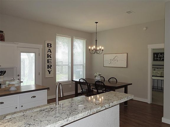 4th image of 3245 Meadow Bay Ln