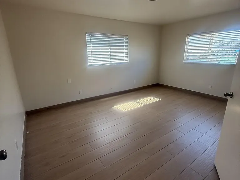 528 Palomar St — Photo 7