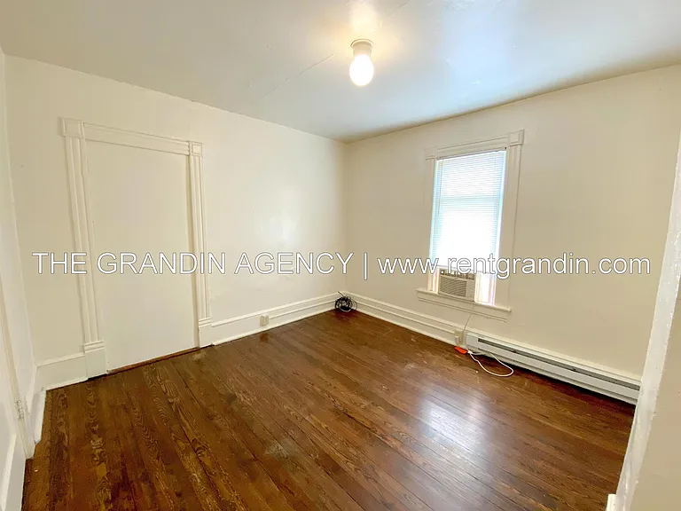 909 13th St SE — Photo 31