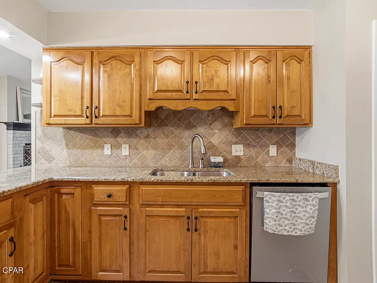 855 Mande Ct — Photo 19