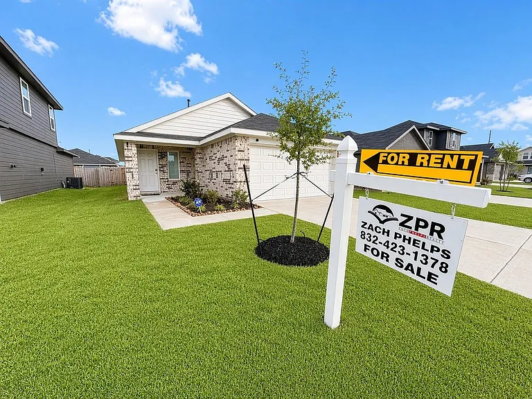 1135 Juniper Vista Dr — Photo 1