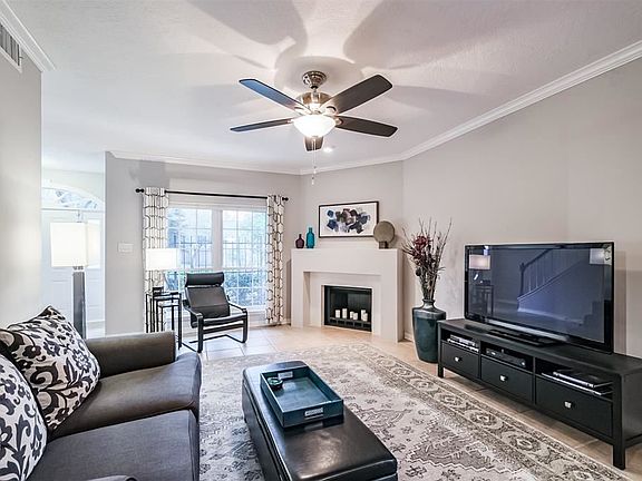 3rd image of 7350 Kirby Dr APT 3