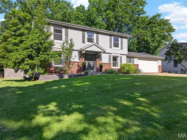 29 Atwater Dr, Saint Peters, MO 63376
