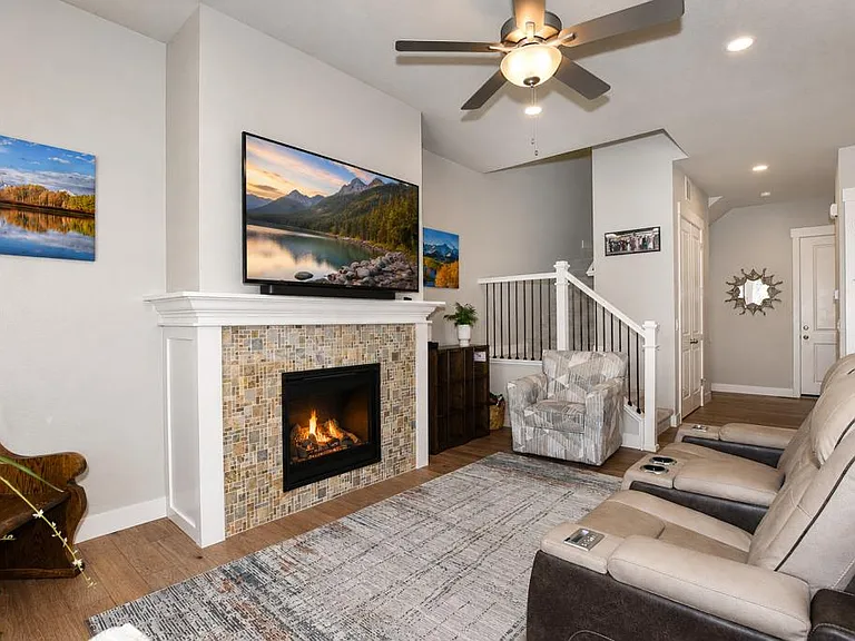6245 Vernazza Way — Photo 8