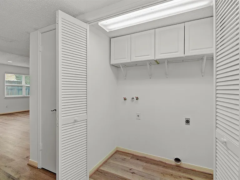 1334 Country Place Dr — Photo 13
