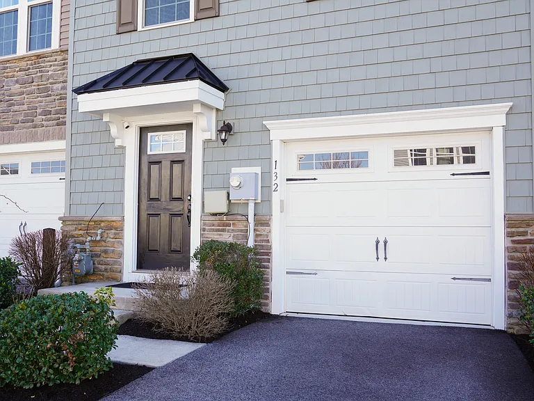 132 Mulberry Dr — Photo 4