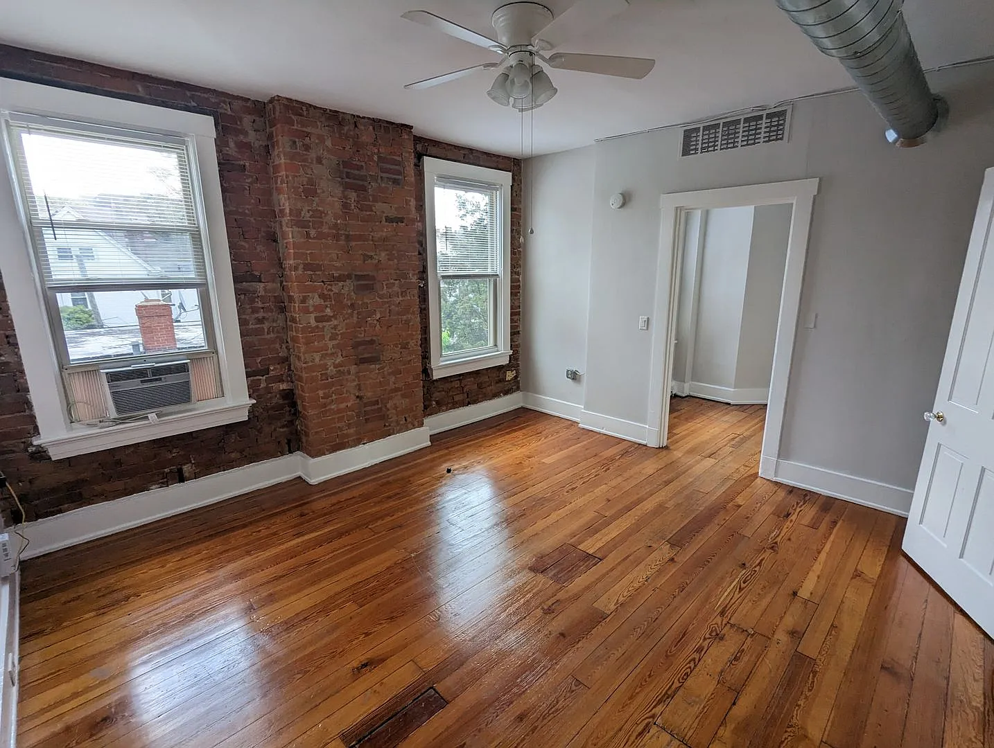 225 Fosdick St — Photo 2
