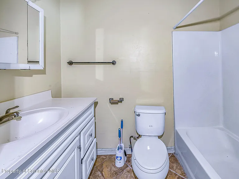 926 Madison Ave — Photo 11