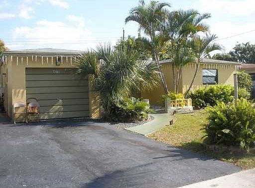 2nd image of 4278 NW 38th Ave