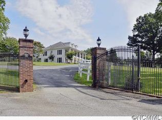 56 Fair Oaks Ests, Fletcher, NC 28732