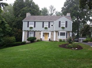 1712 Hawthorn Rd, Fort Wayne, IN 46802