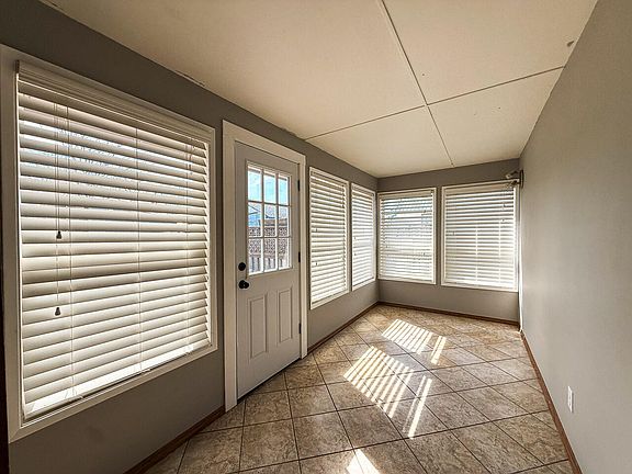 4th image of 6208 Hilyard Ave