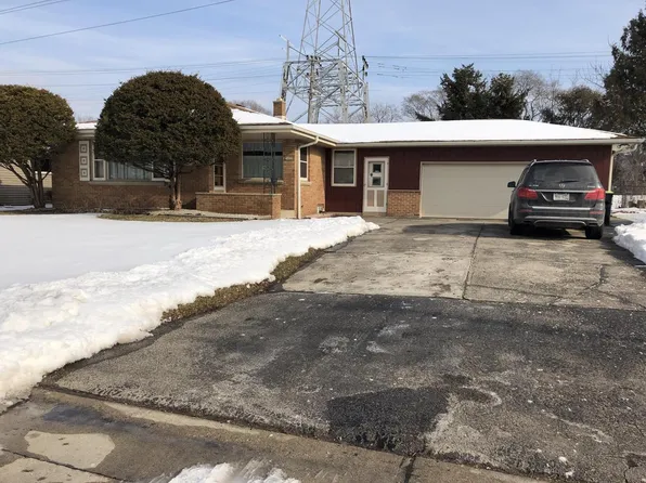 5402 North Dexter AVENUE, Glendale, WI 53209