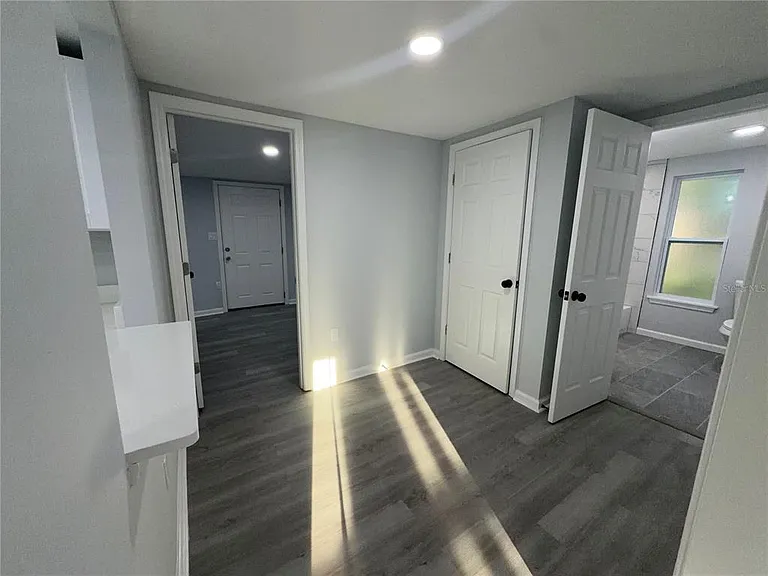 407 NE 19th Dr — Photo 12
