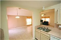 15518 Town Green Dr — Photo 4