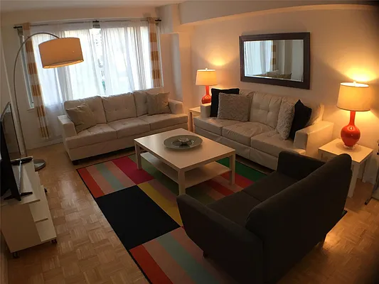 Rented by Apartment Luxe Realty Group, Inc | media 47