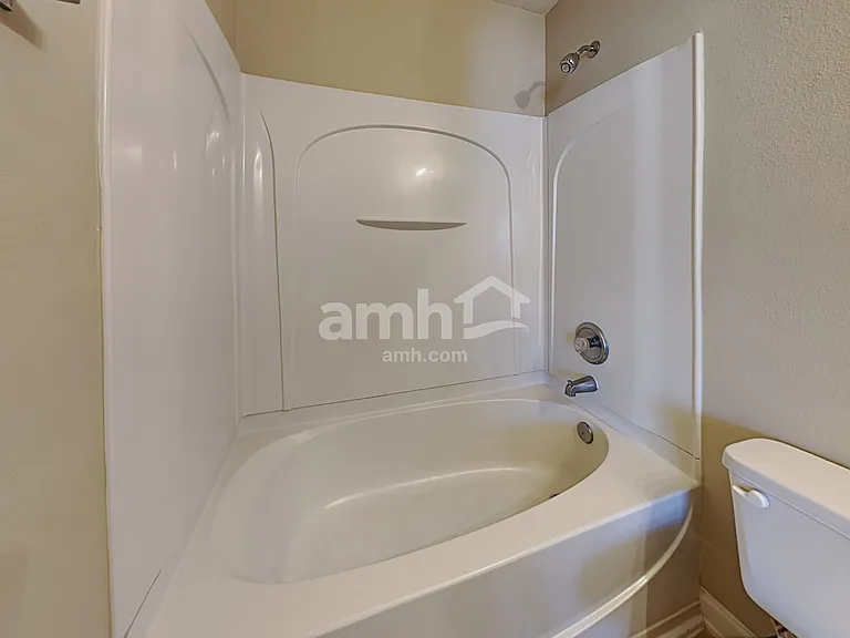2528 Ingleside Dr — Photo 16