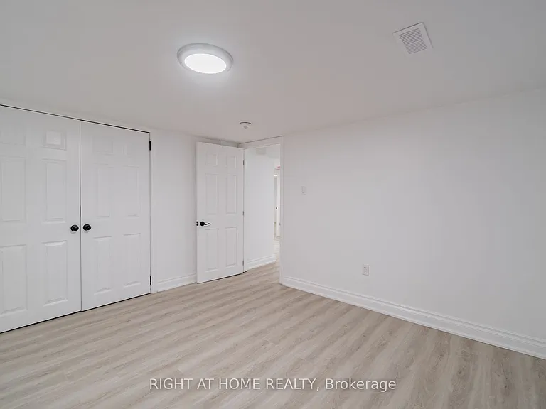 899 Florell Dr — Photo 11